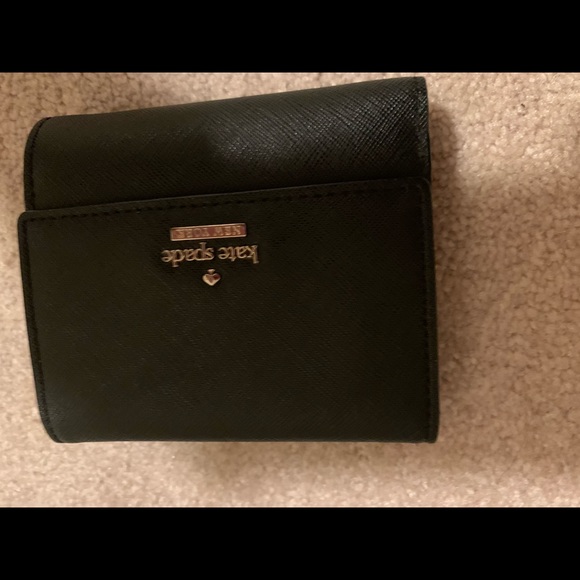 Kate Spade Wallet - Picture 1 of 3